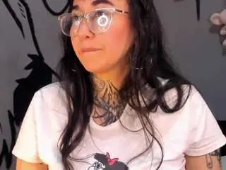 Sallylynn1  live sex cam