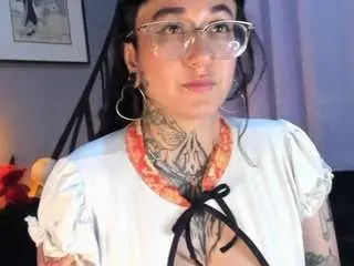Sallylynn1  live sex cam