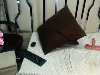 Merilandhh  live sex cam