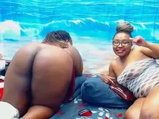Naughtypearlxxx  live sex cam