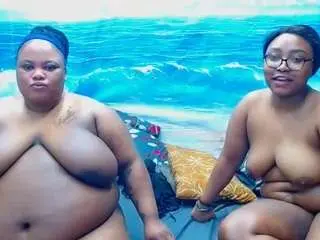 Naughtypearlxxx  live sex cam