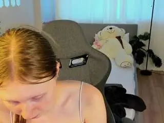 Tinylili  live sex cam