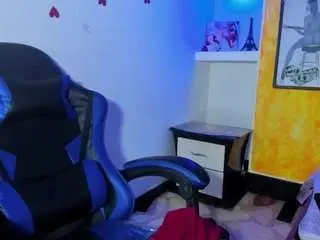 Honeyluxe  live sex cam