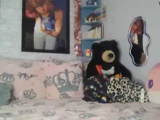 Kittytoezzz  live sex cam