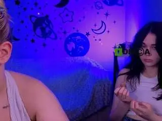 Mira-muah  live sex cam