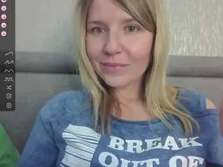 Mybadcat  live sex cam