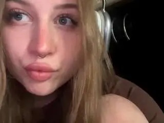 Sherlenecoonce  live sex cam
