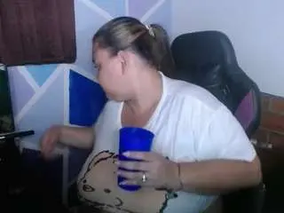 Star-red-cams  live sex cam