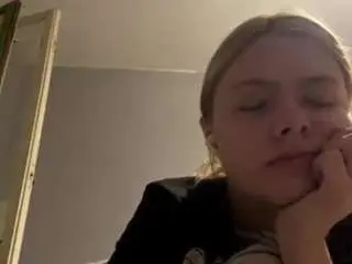 Zenamelodia  live sex cam