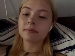Zenamelodia  live sex cam