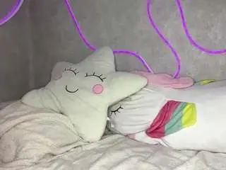 Bonniepavel  live sex cam