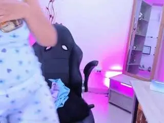 Jisoosquirt  live sex cam