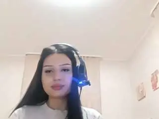 Lunaferrarin  live sex cam