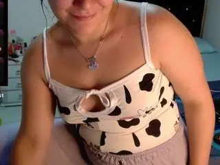 Soniafuckboobs  live sex cam