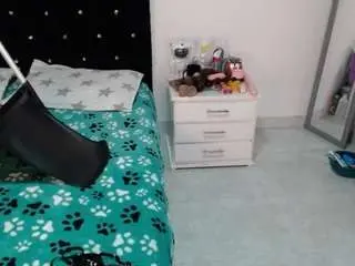 Soniafuckboobs  live sex cam