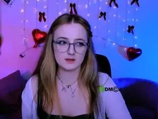 Luna-berryy  live sex cam