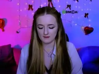 Luna-berryy  live sex cam