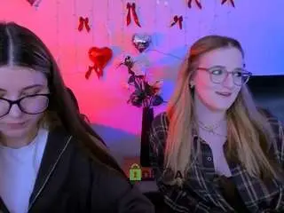 Luna-berryy  live sex cam