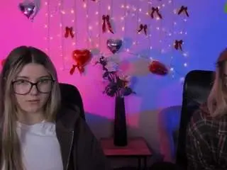 Luna-berryy  live sex cam