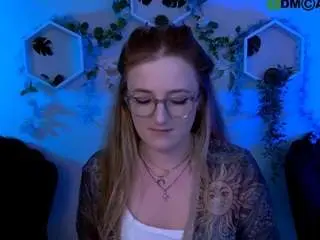 Luna-berryy  live sex cam