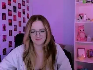 Luna-berryy  live sex cam