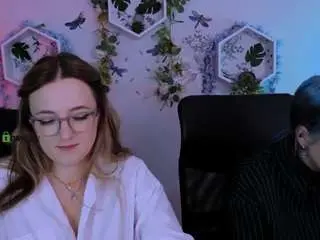 Luna-berryy  live sex cam
