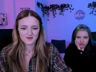 Luna-berryy  live sex cam