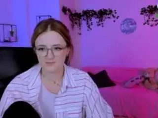 Luna-berryy  live sex cam