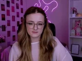Luna-berryy  live sex cam
