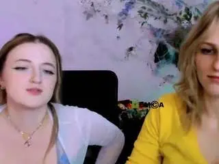 Luna-berryy  live sex cam