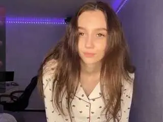 Sondrafausnaugh  live sex cam