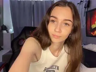 Sondrafausnaugh  live sex cam