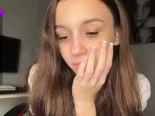 Sondrafausnaugh  live sex cam