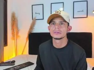 Boonyandcarrot  live sex cam