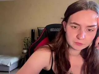 Crystlegaither  live sex cam