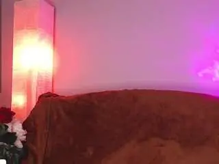 Foxrinehelen  live sex cam