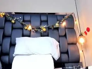 Lady-30  live sex cam