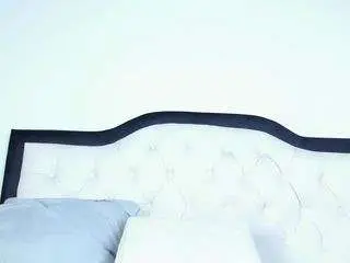 Lady-30  live sex cam