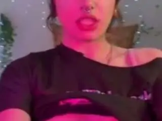 Mentallyillmile  live sex cam