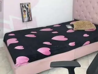 Aisha-brunette18  live sex cam