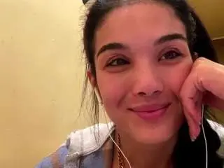 Anglealexender  live sex cam