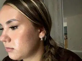 Dennisedanzer  live sex cam