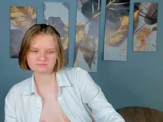 Lilianslow  live sex cam