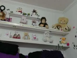 Luciatemptation  live sex cam