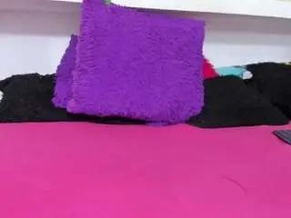 Luciatemptation  live sex cam
