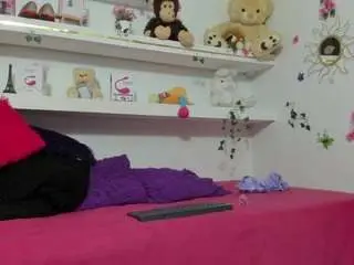 Luciatemptation  live sex cam