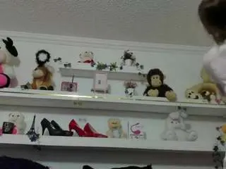 Luciatemptation  live sex cam