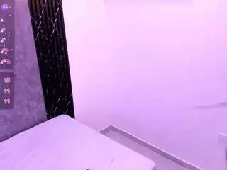 Alyssawest  live sex cam