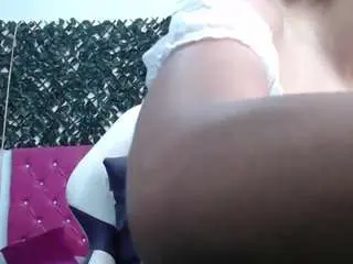 Ambar09heel  live sex cam