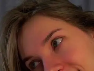 Cheyennesemple  live sex cam